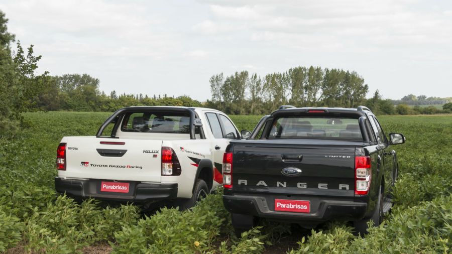 Ford Ranger Limited Black Edition vs Toyota Hilux GR Sport