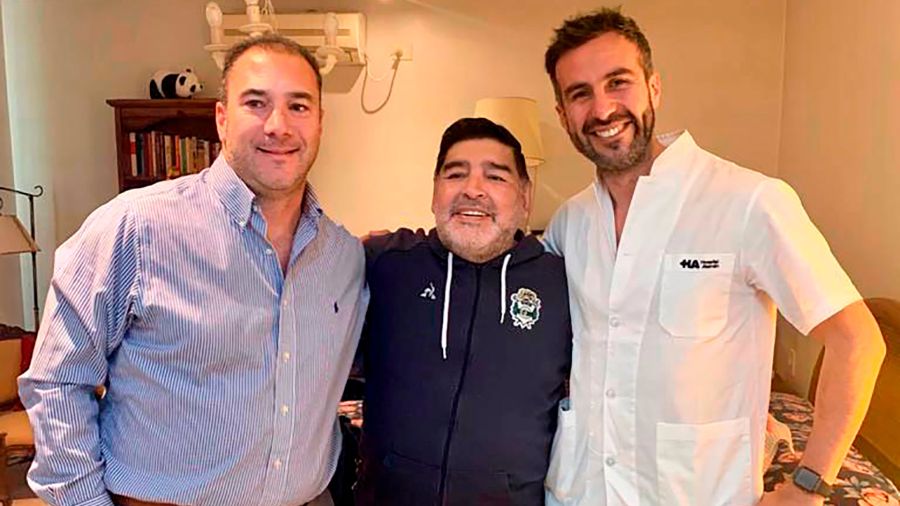 Diego Maradona junto a Leopoldo Luque