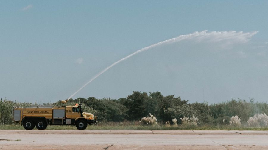La Fuerza Aérea Argentina incorporó camiones Zetros de Mercedes-Benz