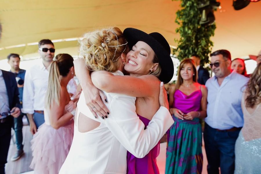 Fotos de Gege Neumann sobre la boda de Nicole Neumann y Manu Urcera