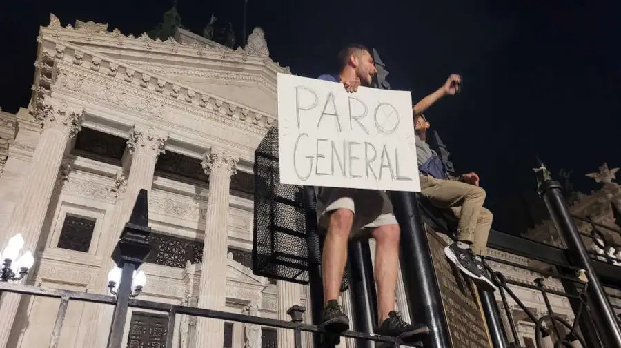 Cacerolazo en el Congreso 20231220