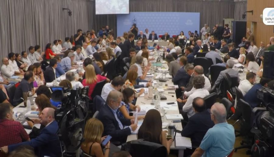 Diputados inició la segunda jornada de debate de la ley ómnibus