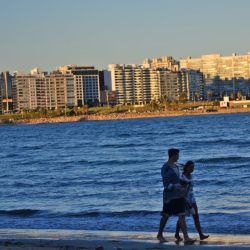 La Rambla es el frente costero de una ciudad que mira al río. L