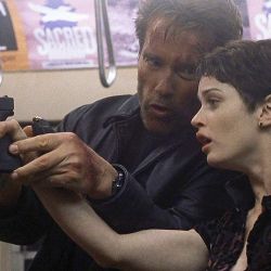 Muchas veces elegimos las armas a juzgar por el resultado que vemos en las películas.