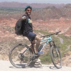 Lucas Escobar recorrió, junto a la gente de Discovery, los atractivos de La vuelta de San Juan en pleno verano.