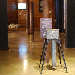 Museo Mario Brozoski de Puerto Deseado recrea la vida en un buque hundido hace 200 años.