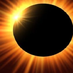Un eclipse solar híbrido es aquel en el que se combinan un eclipse anular, uno parcial y uno total
