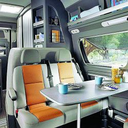 Motorhomes y casas rodantes (sí, también)deben usar cadenas cuando haya hielo en la ruta. Centro: aislar cañerías de agua y gas para que no se congelen, y planificar la recarga de combustible antes de que quede un 40 % en el tanque. En invierno el tiempo de exposición al sol es menor: tenerlo en  cuenta para los paneles.
