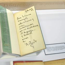 Dedicatoria de la muestra "La letra intensa". | Foto:Biblioteca Nacional