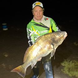 Cabeza de Buey es fija para los pescadores de la zona, no solo por las negras que están en plena temporada sino también por la buena variada que se da en la zona, con mucho pejerrey, pescadillas y bagres.
