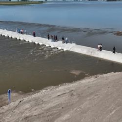 El Club de Pesca Las Acollaradas se encargó de luchar durante décadas para no perder este espacio tan importante. Tras más de 20 años, logró a tener la compuerta en pie nuevamente. 