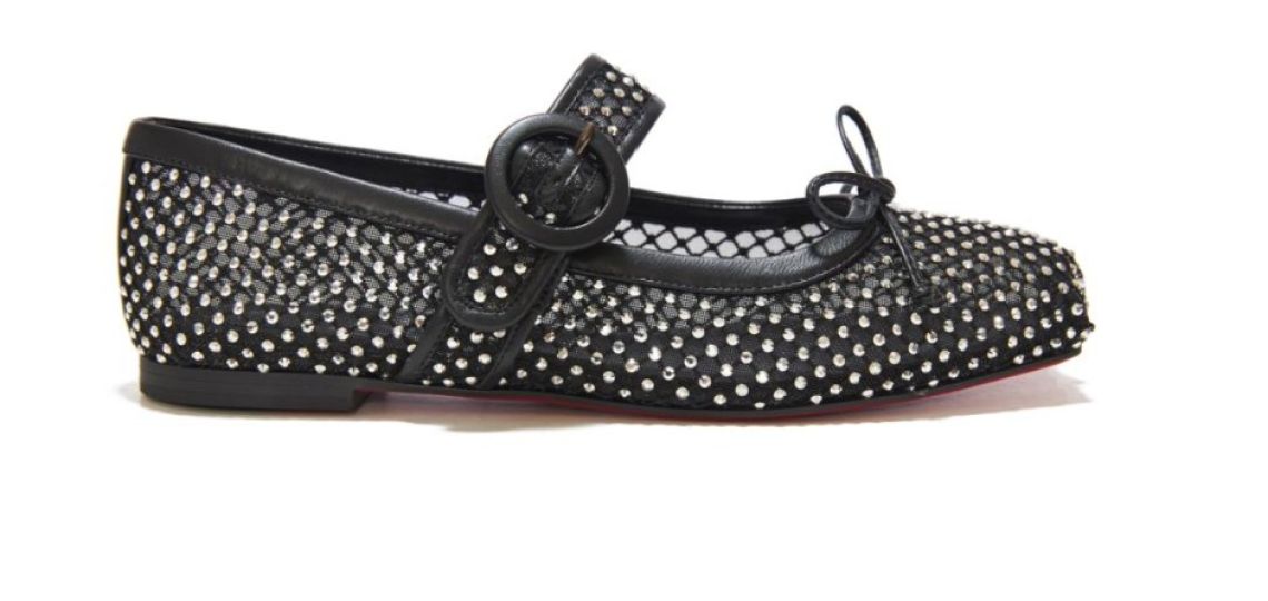 De rejillas y con transparencias: así es el zapato que será furor en el verano 2026