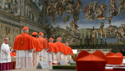 Cardenales reunidos para el cónclave