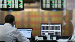 Cierre de mercados: por qué el nuevo bono 2030 genera dudas entre analistas e inversores